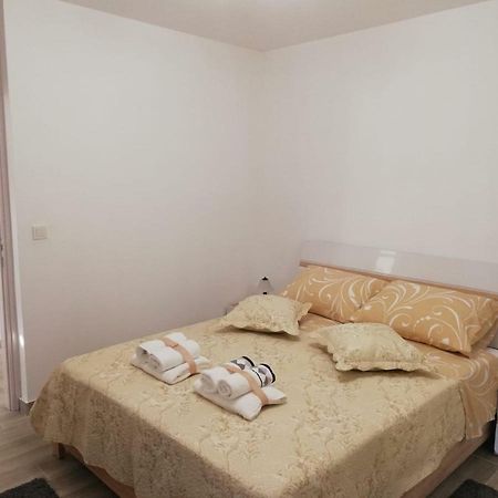 Apartment White Пула Екстериор снимка