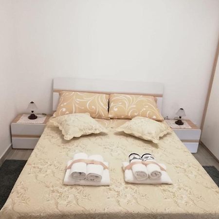 Apartment White Пула Екстериор снимка