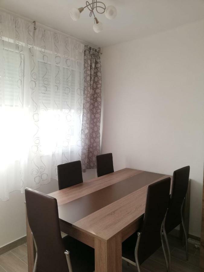Apartment White Пула Екстериор снимка