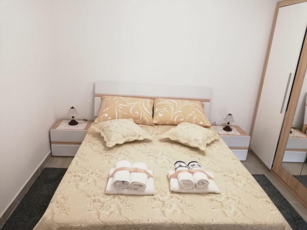 Apartment White Пула Екстериор снимка