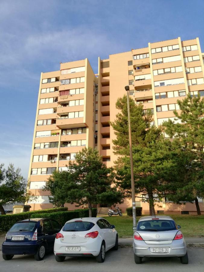 Apartment White Пула Екстериор снимка